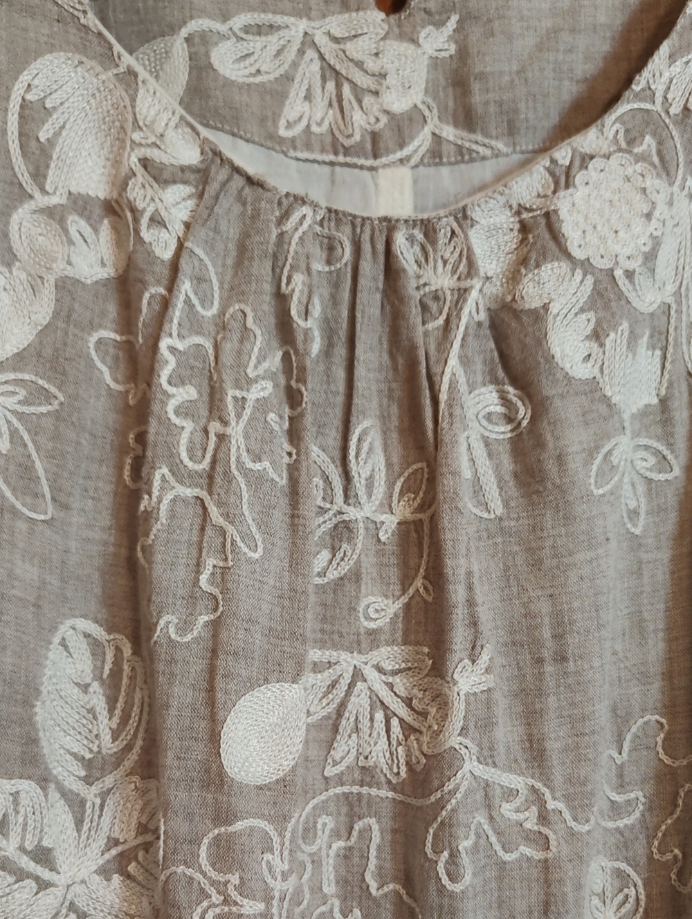 Krazy Kat Embroidered Top Oatmeal Cream Lace Ruffle Sleeveless Cotton India Med - Picture 4 of 13